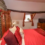 Cholmley Cottage